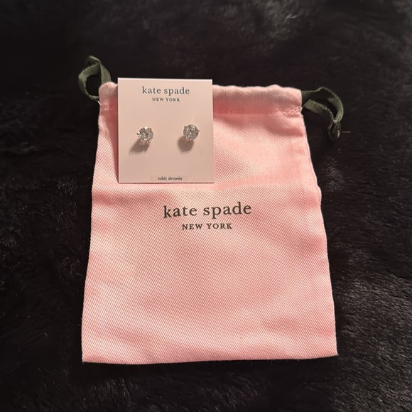NWT Kate Spade brilliant statements tri-prong Round Stud Earrings Clear Gold,$80 - Picture 4 of 4